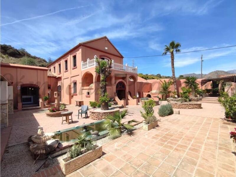 Villa for sale in Nerja, Málaga