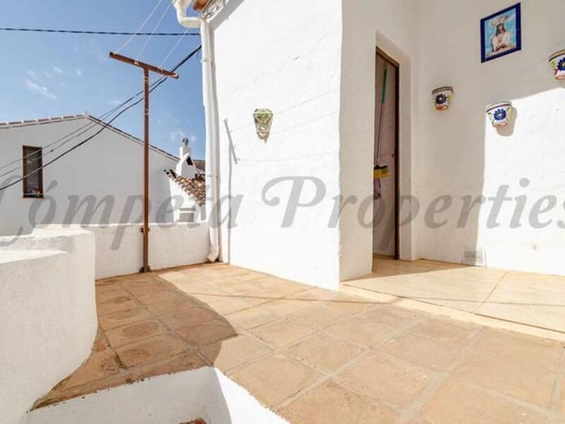 Townhouse for sale in Salares, Málaga