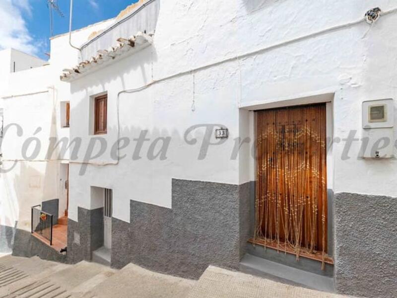 Maison de Ville à louer à long terme dans Competa, Málaga