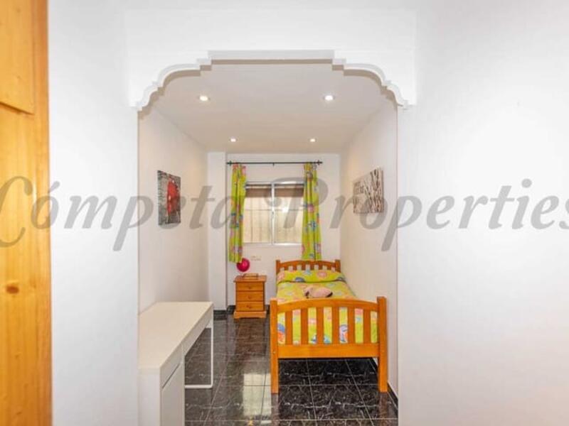 3 bedroom Apartment for sale