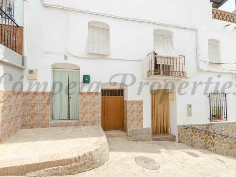 Townhouse for sale in Archez, Málaga