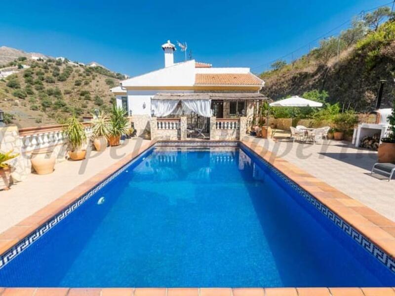 Villa for sale in Competa, Málaga