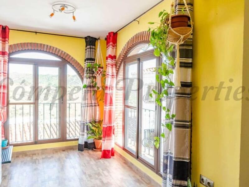 3 bedroom Townhouse for sale