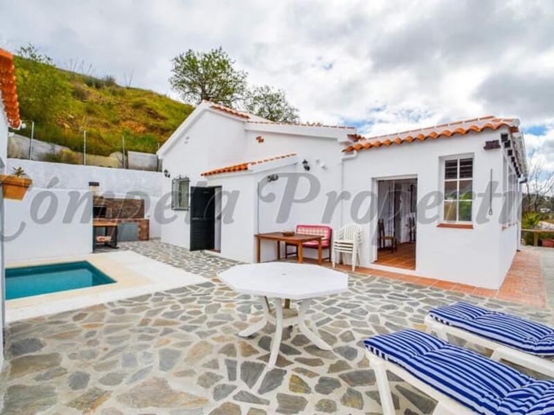 Villa voor lange termijn huur in Competa, Málaga