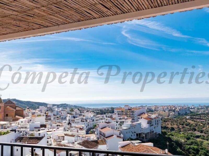 Townhouse for sale in Torrox, Málaga