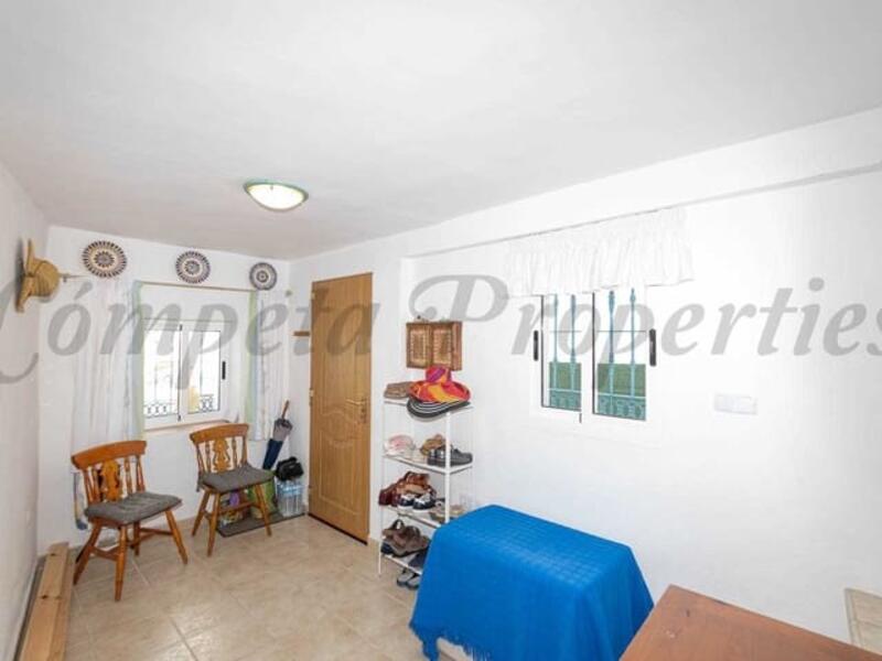 2 bedroom Townhouse for sale