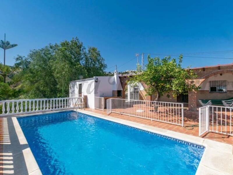 Villa for sale in Corumbela, Málaga