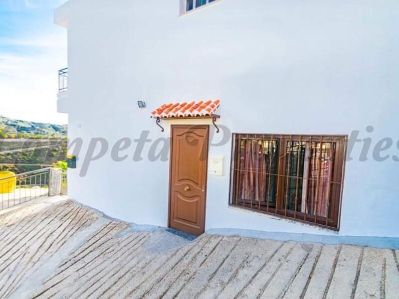 Apartment for Long Term Rent in Competa, Málaga