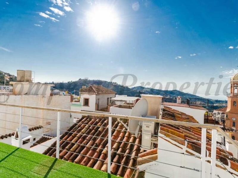 Townhouse for sale in Competa, Málaga