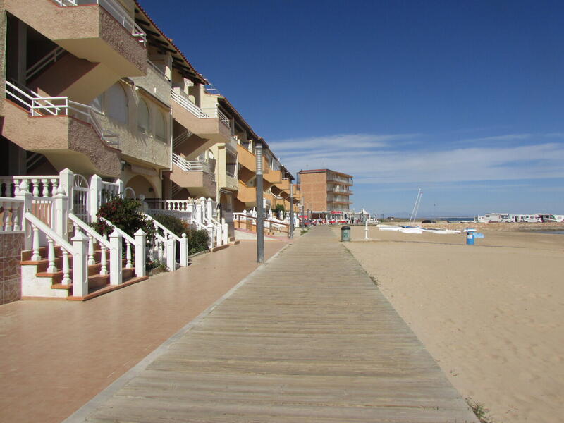 Apartamento en venta en La Mata, Alicante