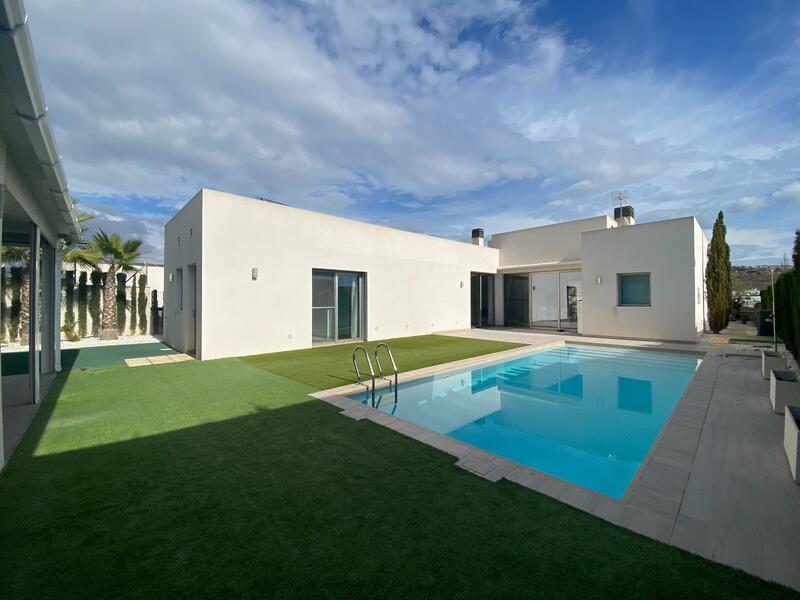 Villa à vendre dans Benijófar, Alicante