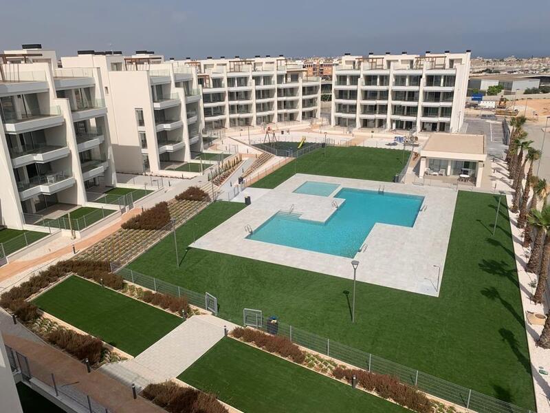 Appartement Te koop in Villamartin, Alicante