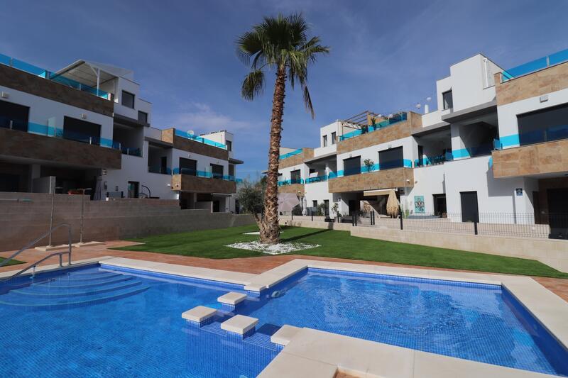 Villa à vendre dans Bigastro, Alicante