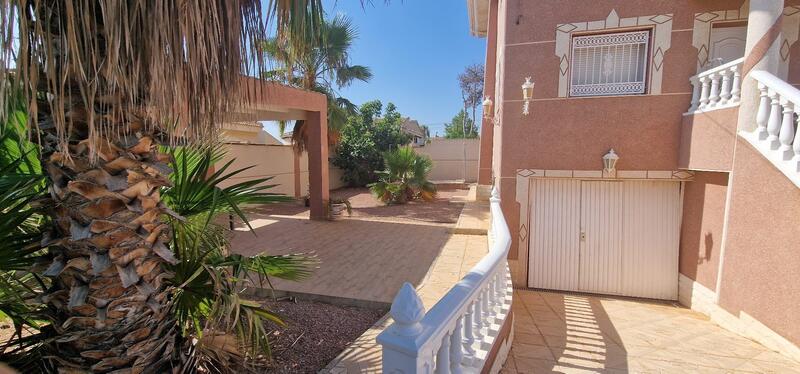 4 Cuarto Villa en venta