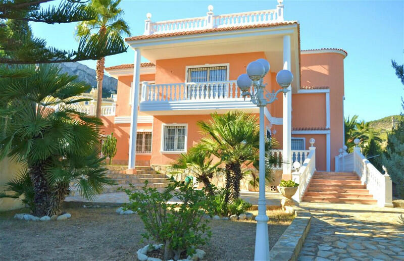 4 bedroom Villa for sale