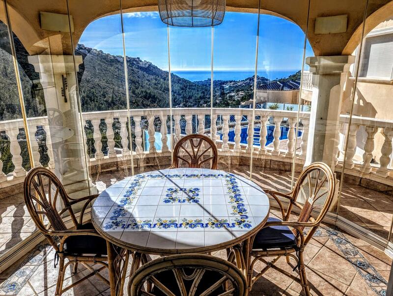 Villa à vendre dans Moraira, Alicante