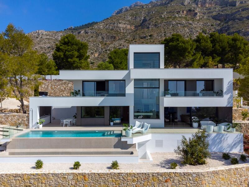 Villa for sale in Altea, Alicante