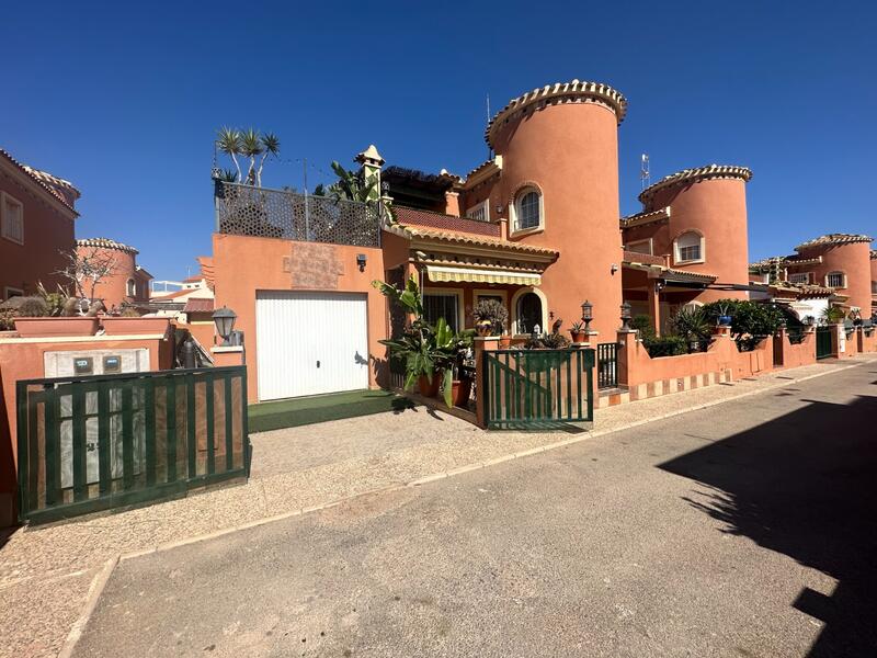 Villa zu verkaufen in Playa Flamenca, Alicante