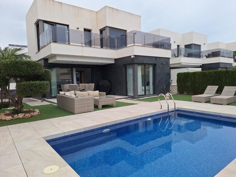 Villa à vendre dans Guardamar del Segura, Alicante