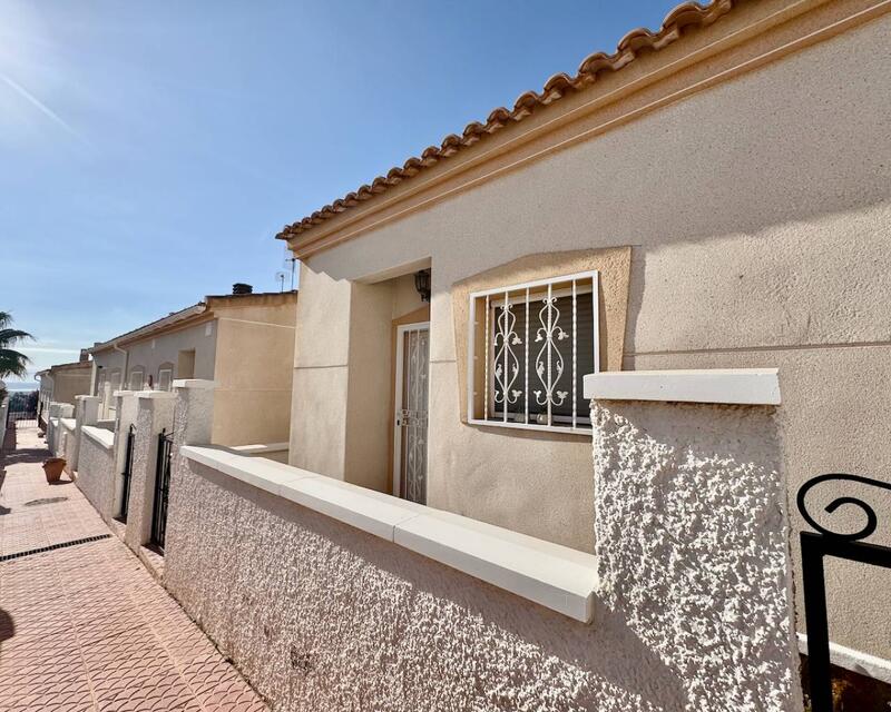 2 Cuarto Villa en venta