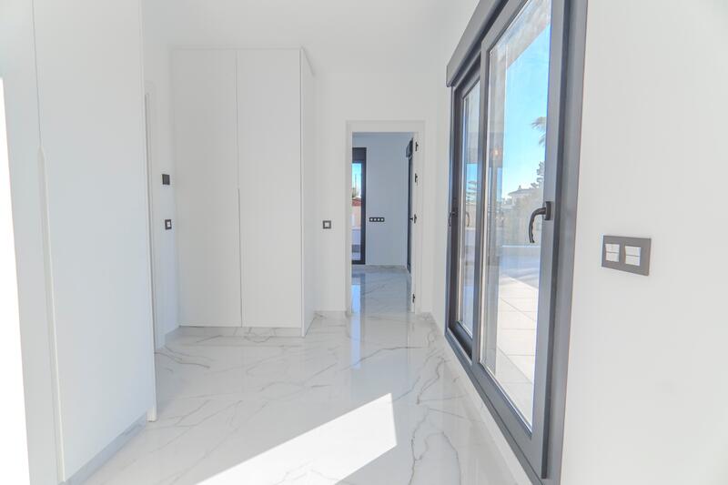 4 Cuarto Villa en venta