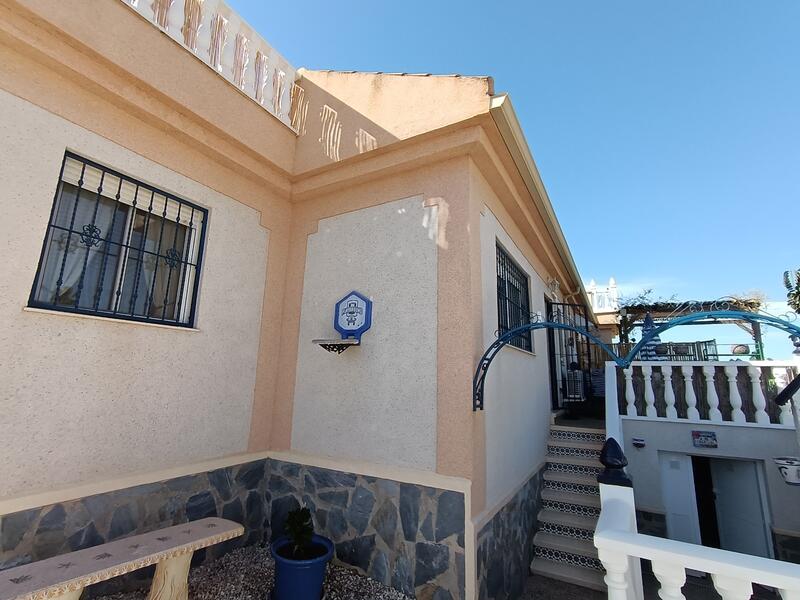 2 Cuarto Villa en venta