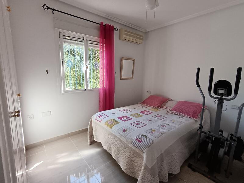 2 Cuarto Villa en venta