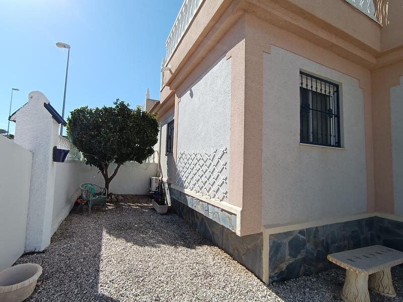 2 Cuarto Villa en venta