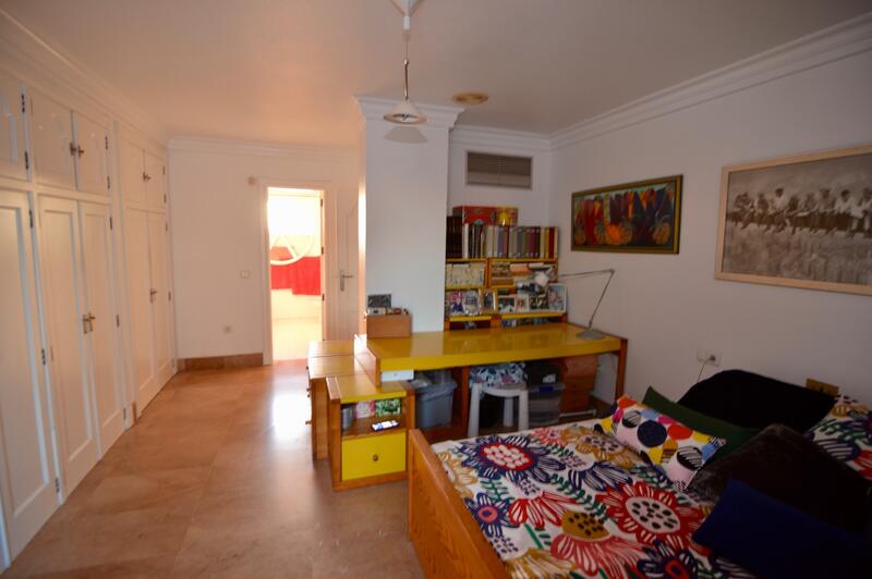 4 Cuarto Villa en venta