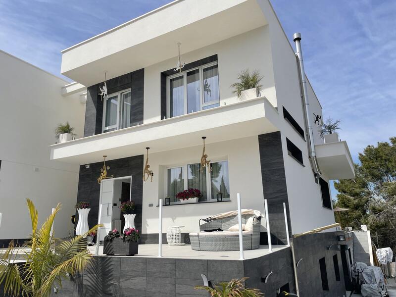 4 bedroom Villa for sale