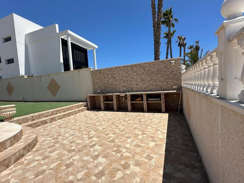 3 Cuarto Villa en venta