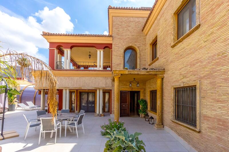 Villa for sale in Orihuela, Alicante