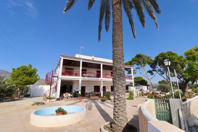 Auberge à vendre dans Crevillente, Alicante