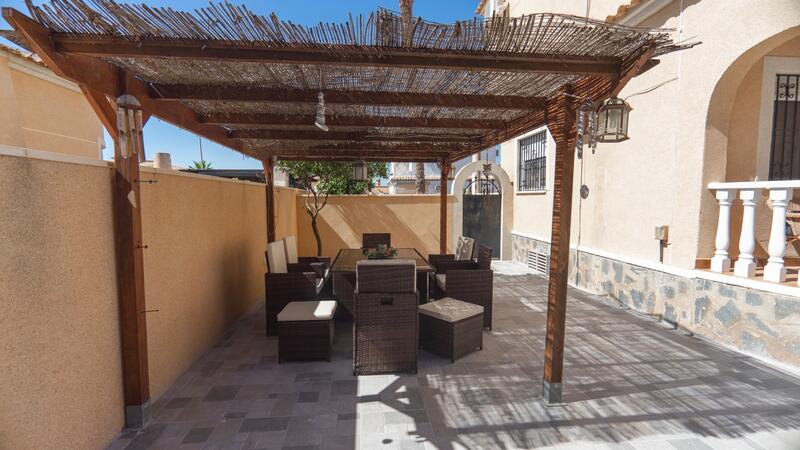 4 Cuarto Villa en venta