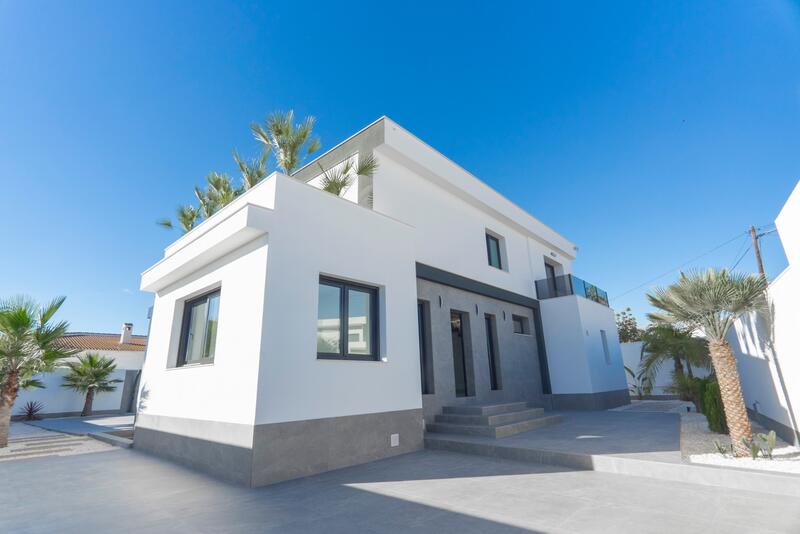 Villa til salgs i Ciudad Quesada, Alicante