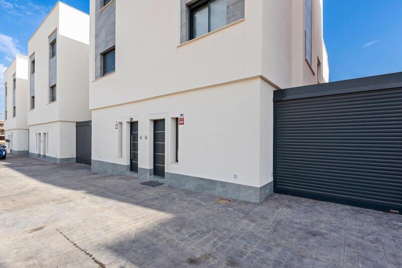 4 Cuarto Villa en venta