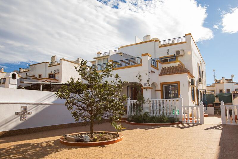 Townhouse for sale in Torrevieja, Alicante