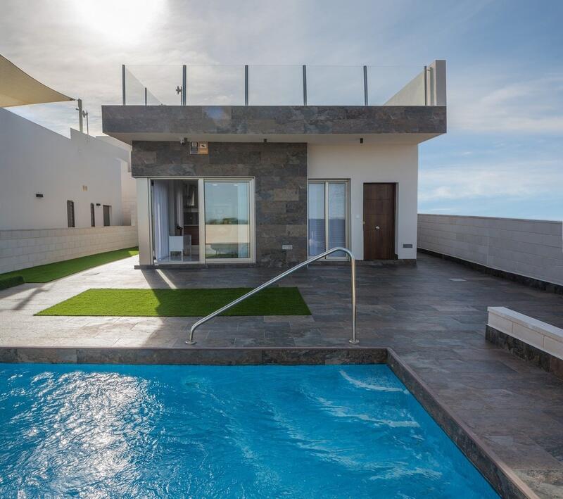 Villa en venta en Villamartin, Alicante