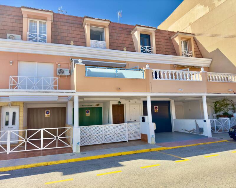 Townhouse for sale in Los Montesinos, Alicante