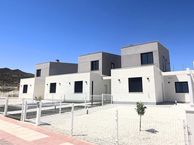 3 Cuarto Villa en venta