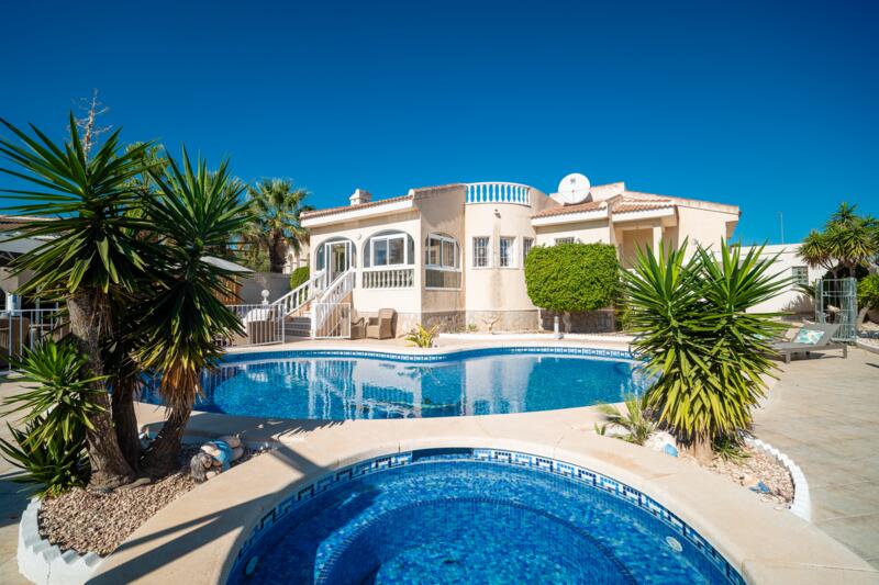 Villa for sale in Ciudad Quesada, Alicante