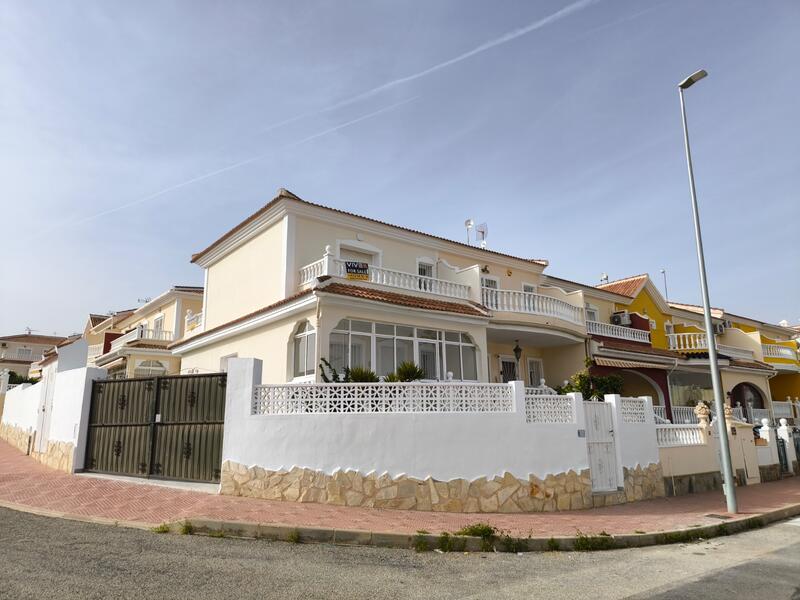 Stadthaus zu verkaufen in Ciudad Quesada, Alicante