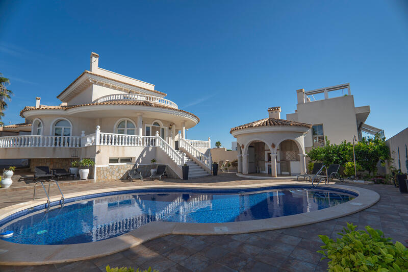 Villa for sale in Ciudad Quesada, Alicante