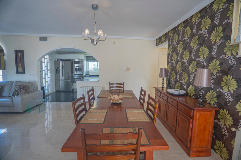 5 bedroom Villa for sale