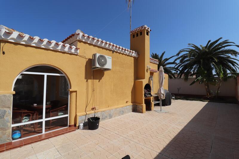 3 Cuarto Villa en venta