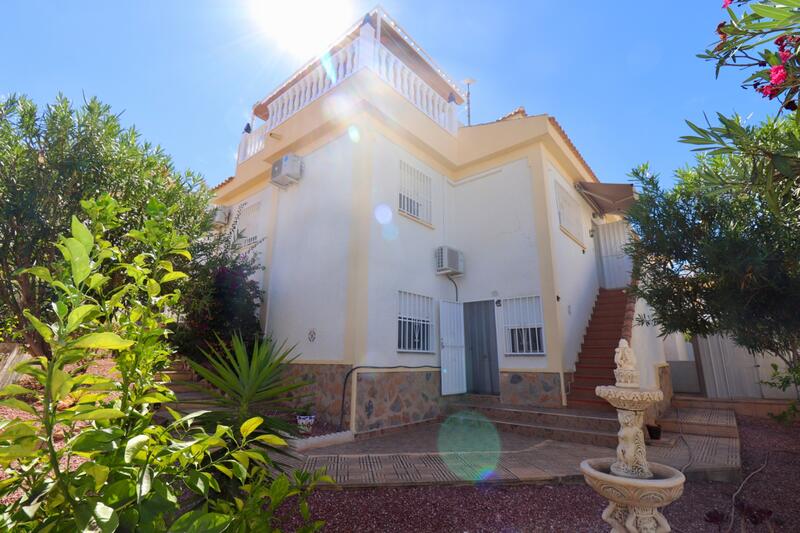 3 Cuarto Villa en venta