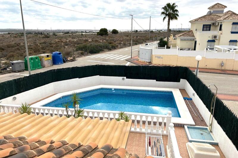 3 Cuarto Villa en venta