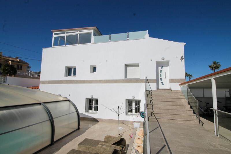 Villa en venta en San Miguel de Salinas, Alicante