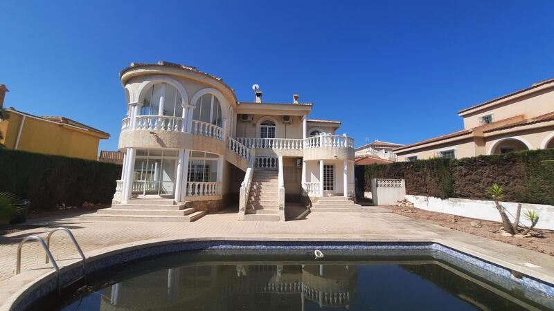 Villa til salgs i Ciudad Quesada, Alicante