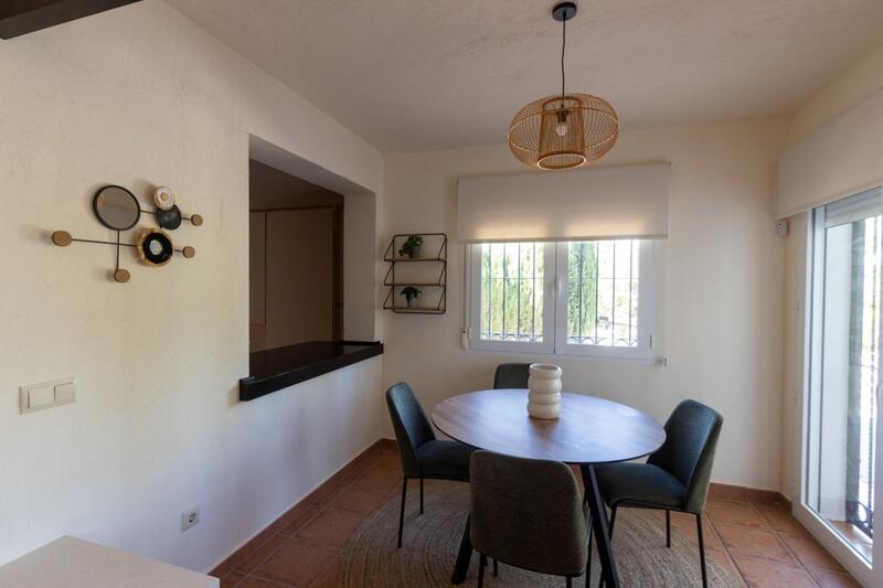 2 Cuarto Villa en venta